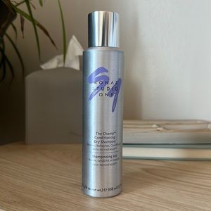 Monat The Champ Drag Shampoo